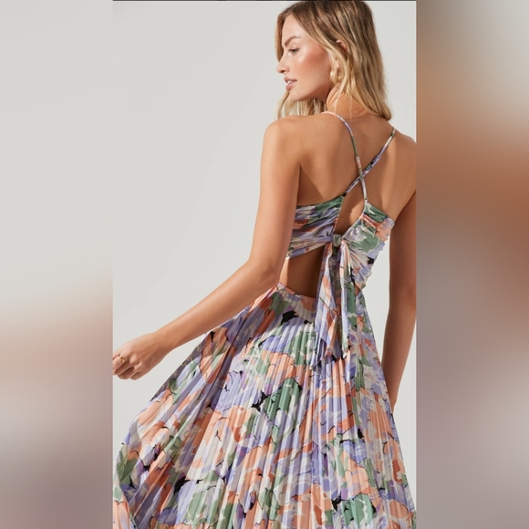 Blythe Dress in Coral Multi ASTR the Label - Picture 5 of 10